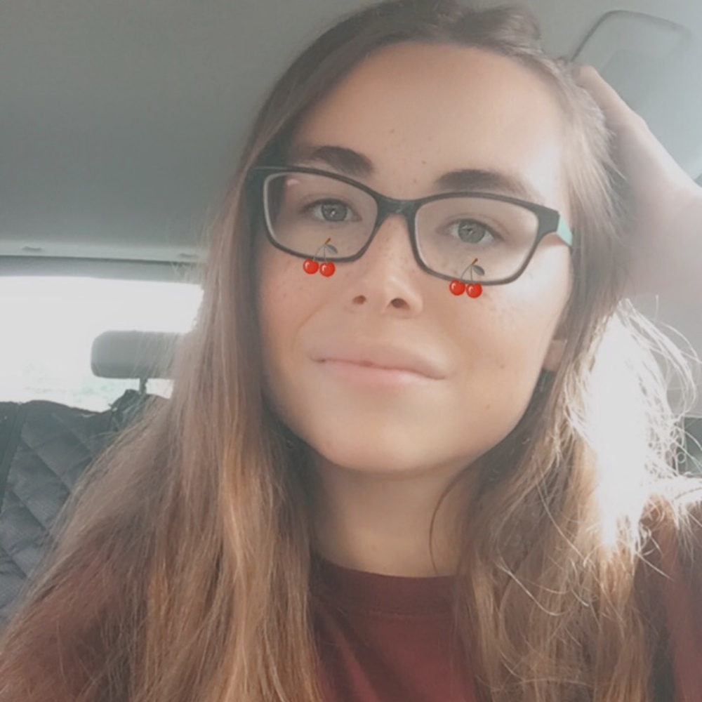Meet your Posher, Brittany